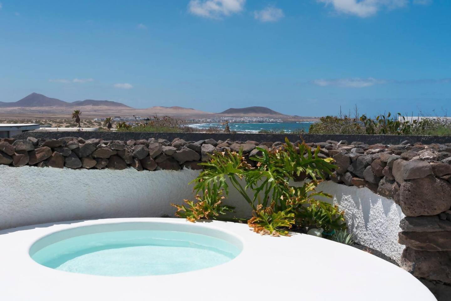Lanzarote Famara Beach Bungalow Exterior foto